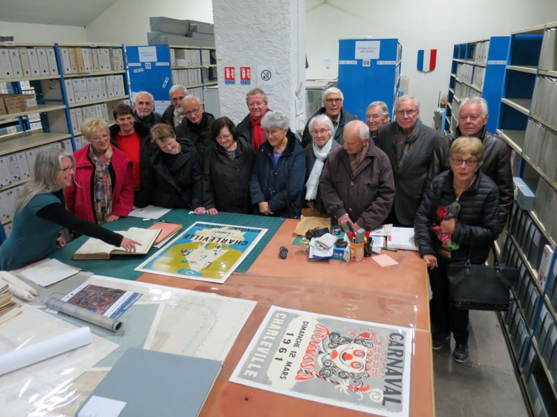 La découverte des Archives municipales de Charleville-Mézières par "Montcy, loisirs et culture"